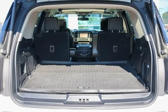 2021 Ford Expedition Platinum photo 8