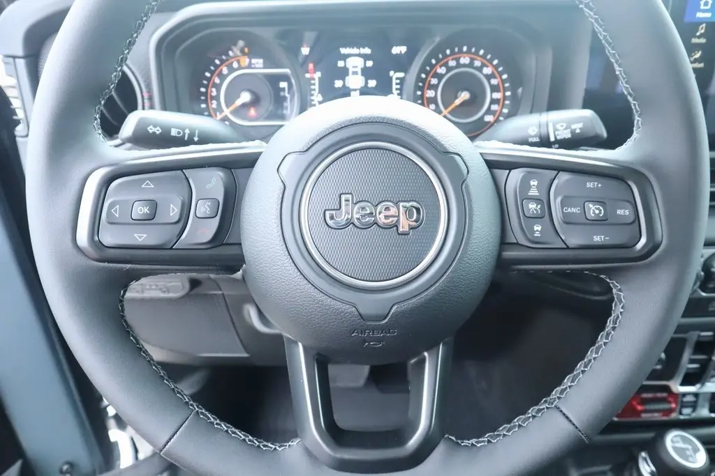 2025 Jeep Gladiator Rubicon photo 3