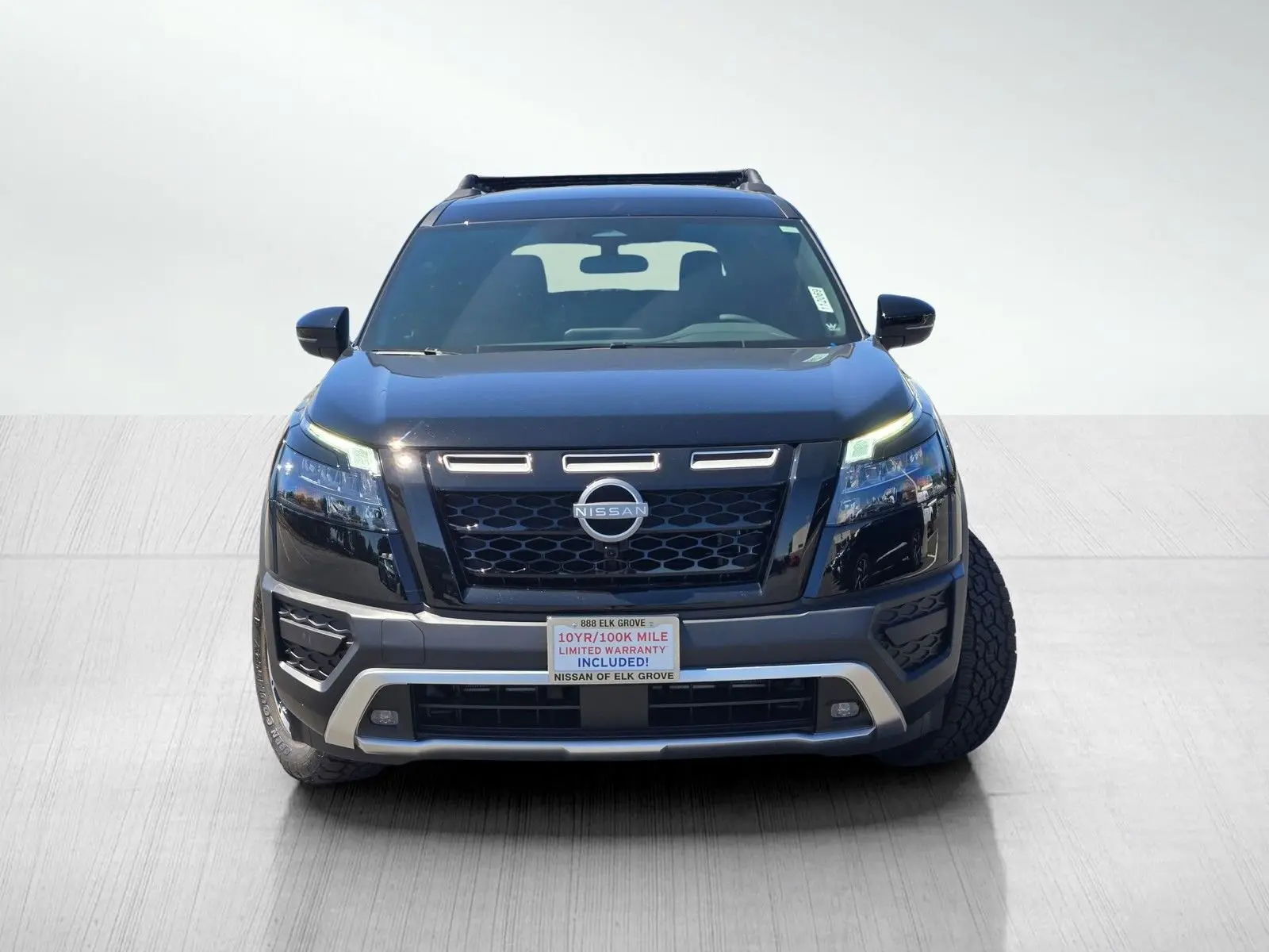2025 Nissan Pathfinder Rock Creek photo 2