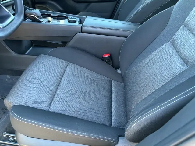 2024 Nissan Rogue SV photo 10