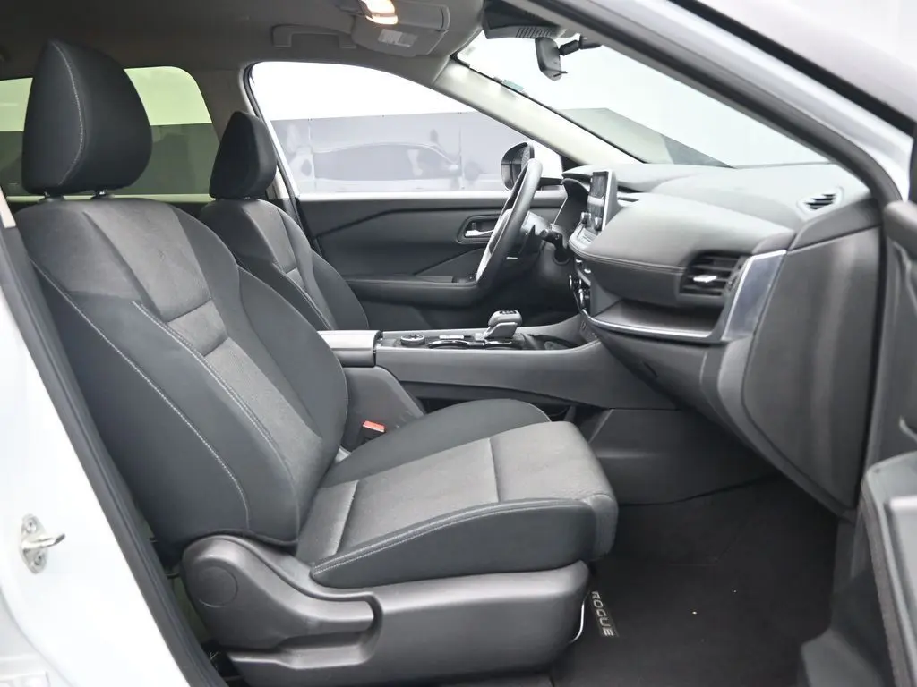 2024 Nissan Rogue SV AWD photo 24