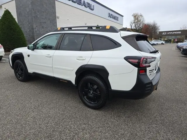 2022 Subaru Outback Wilderness photo 2