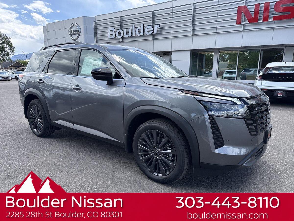2026 Nissan Pathfinder SL