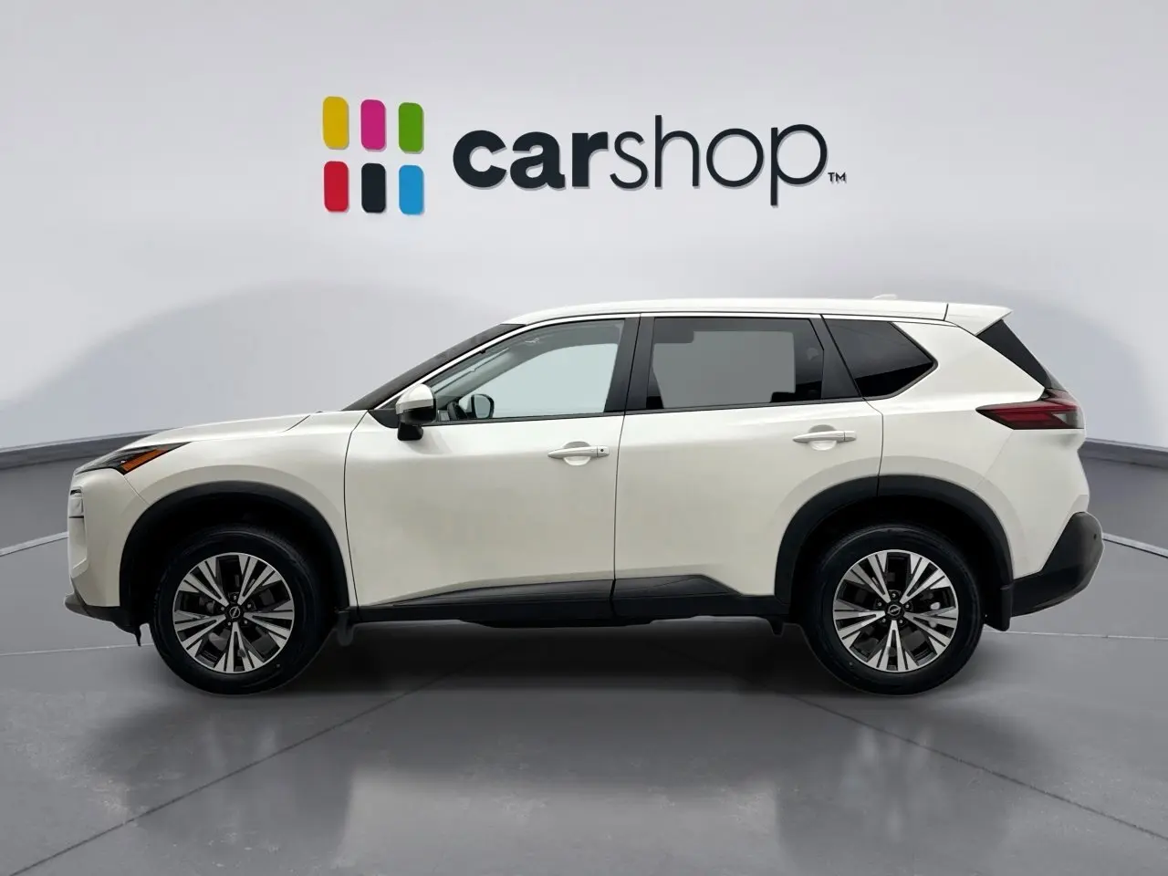 2023 Nissan Rogue SV photo 2