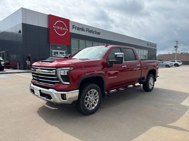 2025 Chevrolet Silverado HD LTZ 4WD Crew Cab Standard Box's photo