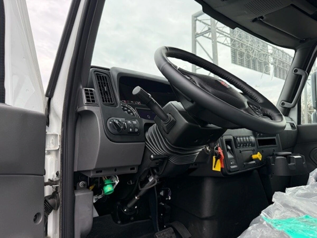 2025 International MV - image 7