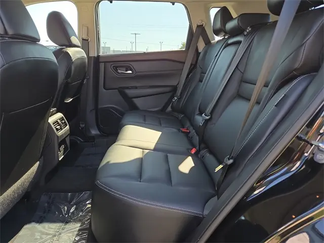 2023 Nissan Rogue SL photo 15