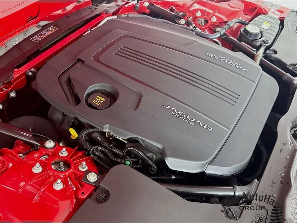 2021 Jaguar F-TYPE P300 photo 32