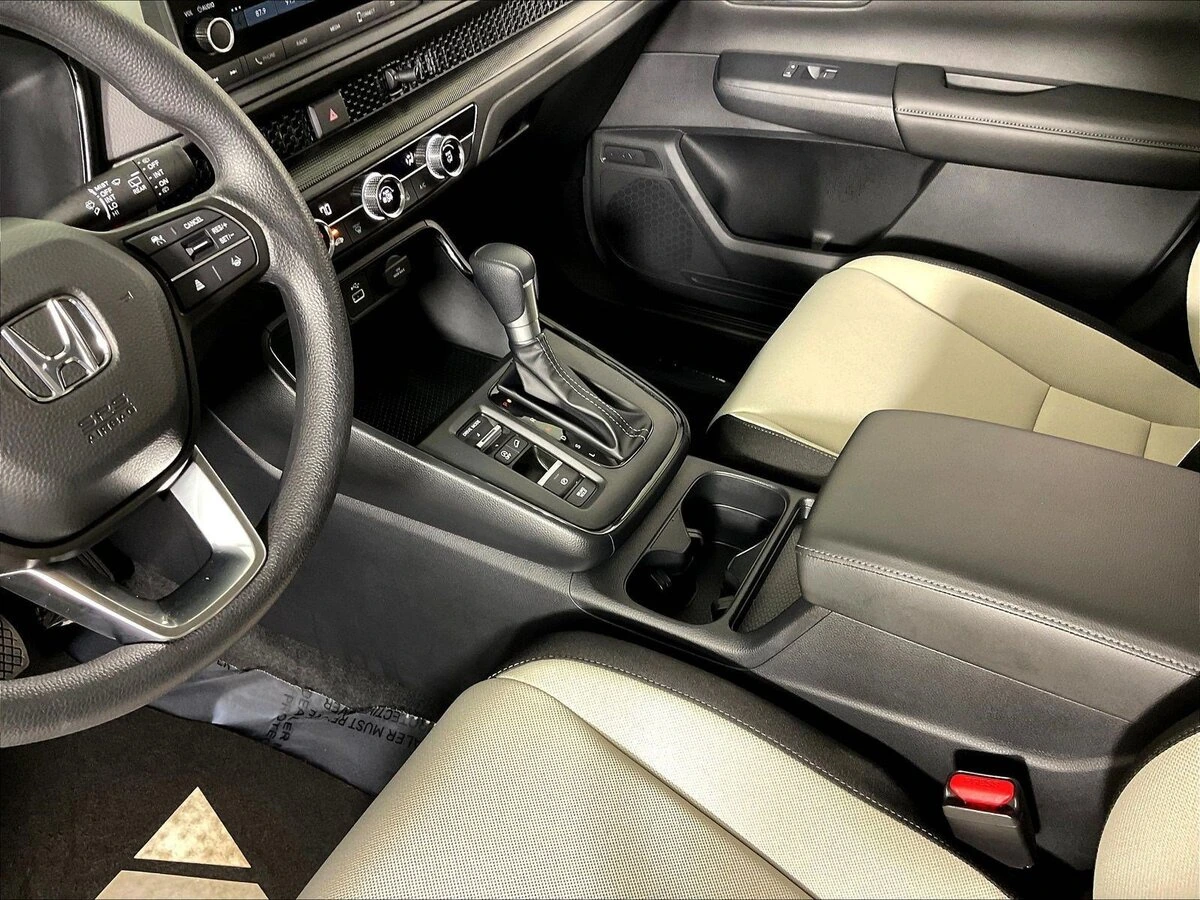 2025 Honda CR-V LX - Photo 18