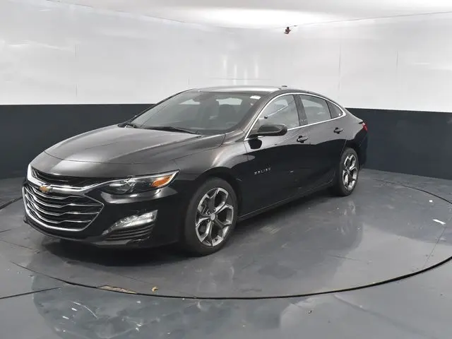 2024 Chevrolet Malibu 1LT photo 3