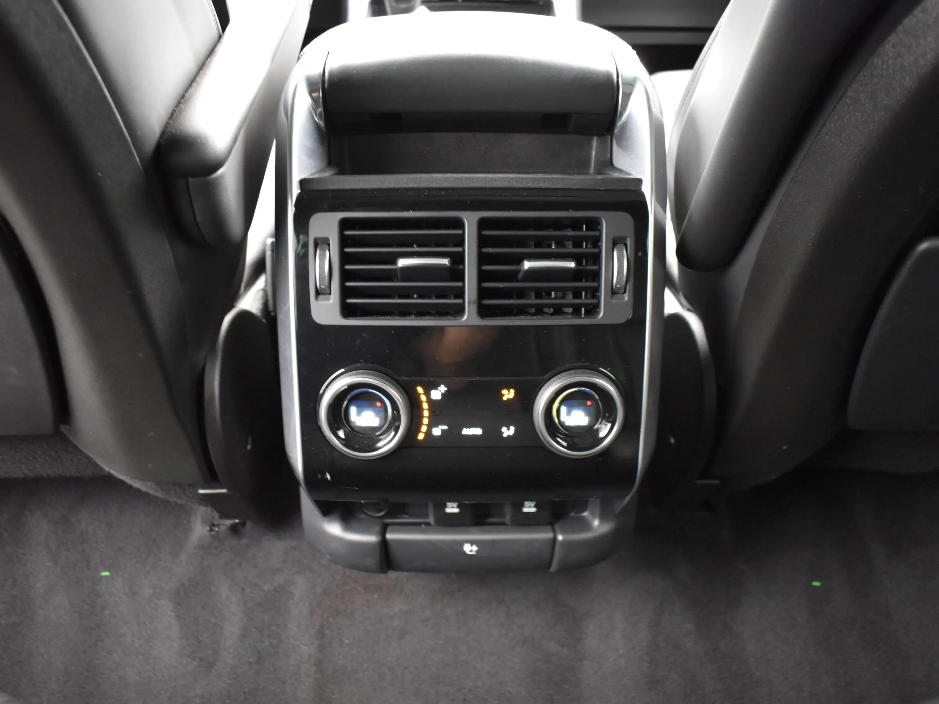 2020 Land Rover Range Rover Sport HSE photo 13