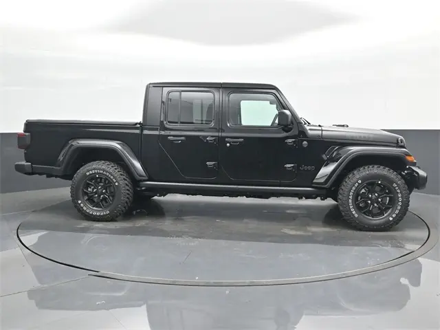 2024 Jeep Gladiator Willys photo 4
