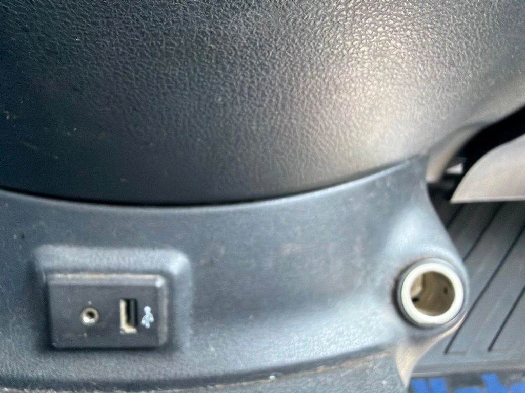 2017 Nissan Versa Sedan SV - Photo 20