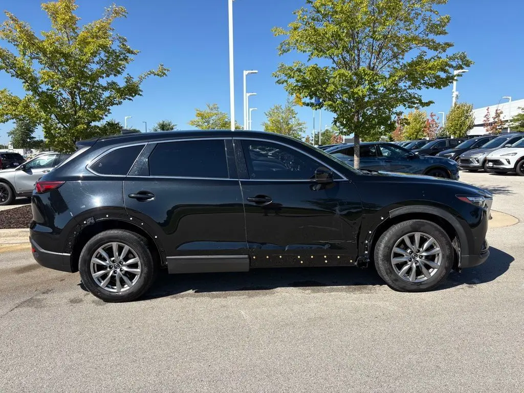 2019 Mazda CX-9 Touring photo 2