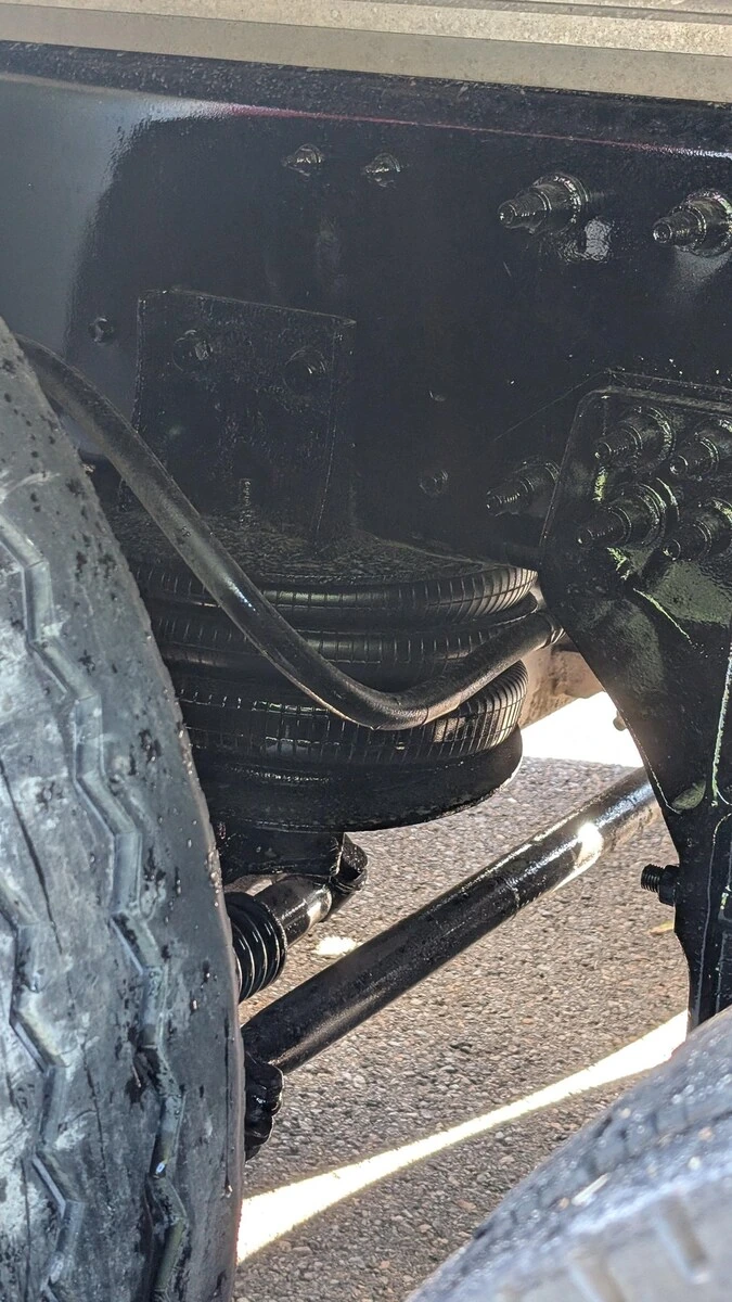 2019 International HX - image 10