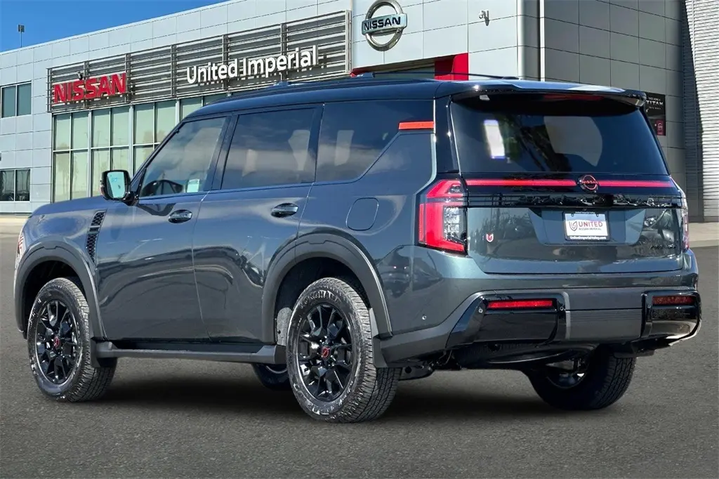 2026 Nissan Armada photo 3