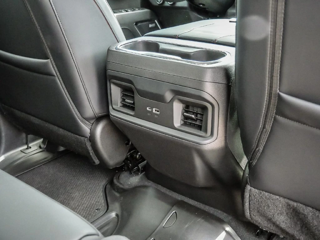 2025 Chevrolet Silverado 1500 RST - Photo 34