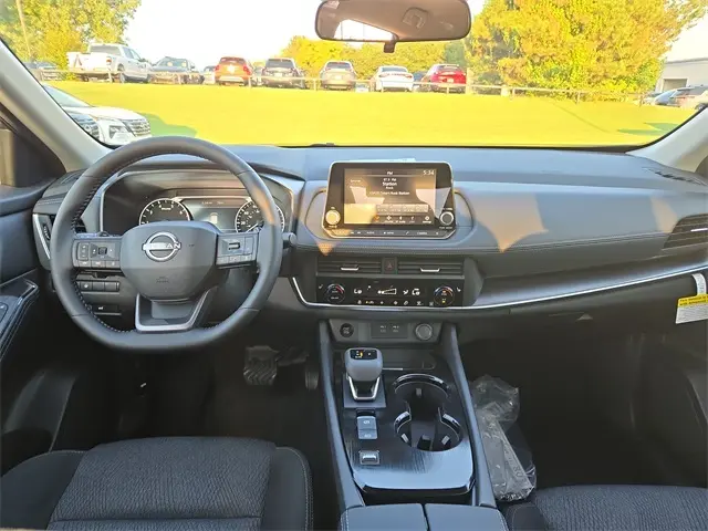 2026 Nissan Rogue SV photo 11