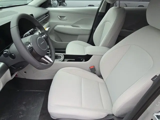 2026 Hyundai Kona SEL photo 3