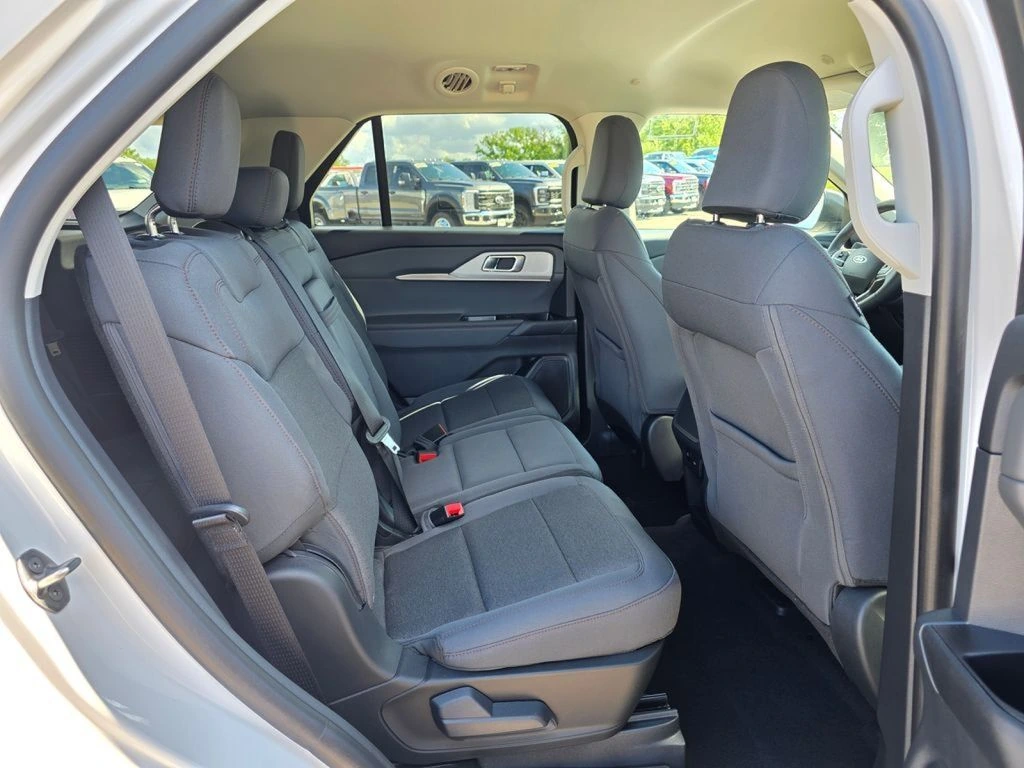 2025 Ford Explorer Active - Photo 28
