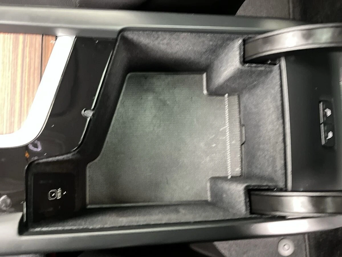 2024 Volvo - image 24