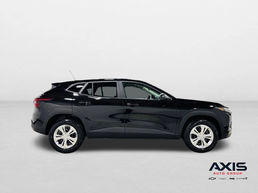 2026 Chevrolet Trax LS - Photo 9