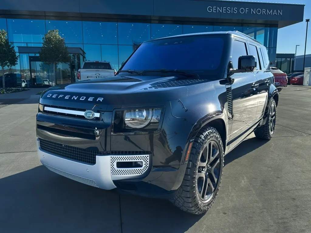 2022 Land Rover Defender XS Edition's photo