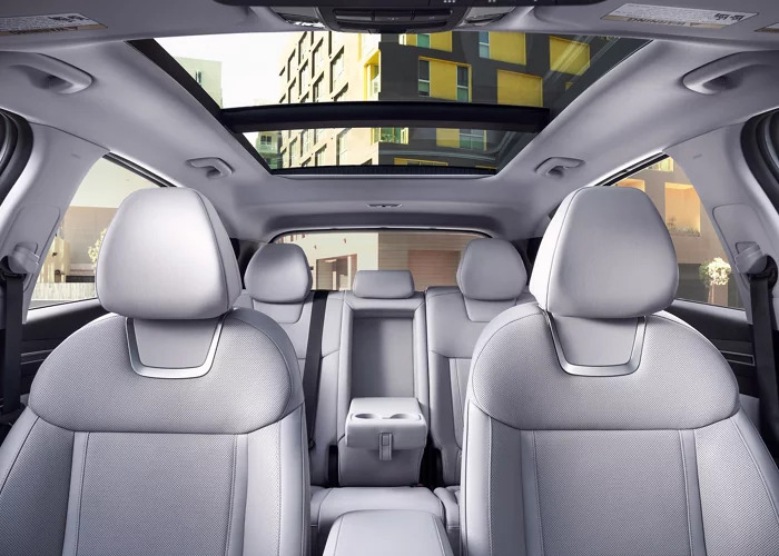 The interior of the Hyundai Tucson.