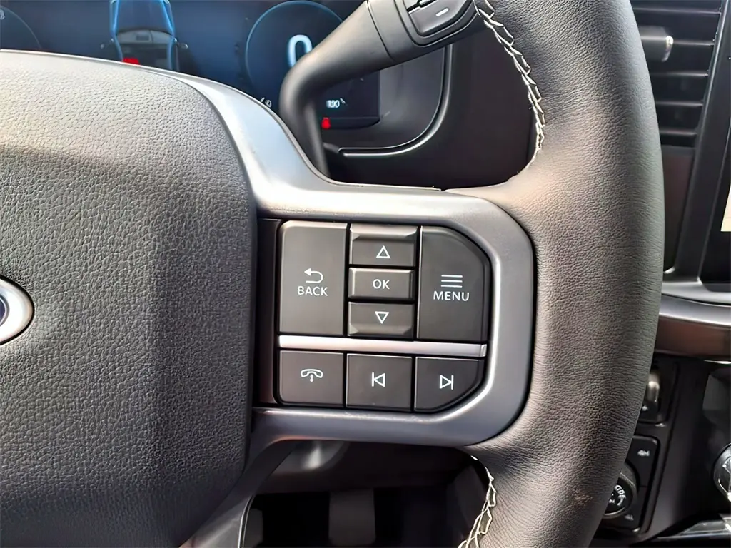 2025 Ford F-250 Lariat photo 16