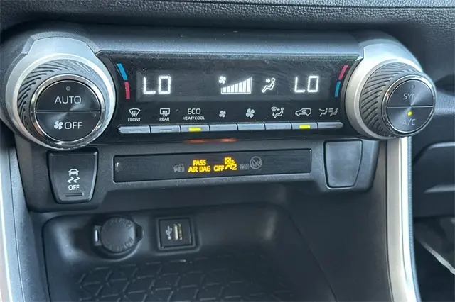 2024 Toyota RAV4 Hybrid LE photo 16