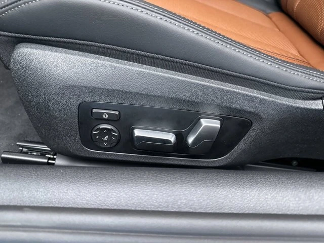 2026 BMW 8 Series 840i - Photo 15