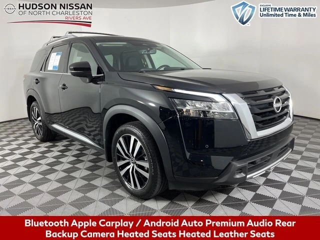 2024 Nissan Pathfinder Platinum's photo