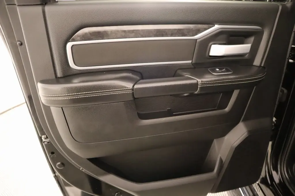 2024 Ram 2500 Big Horn photo 16