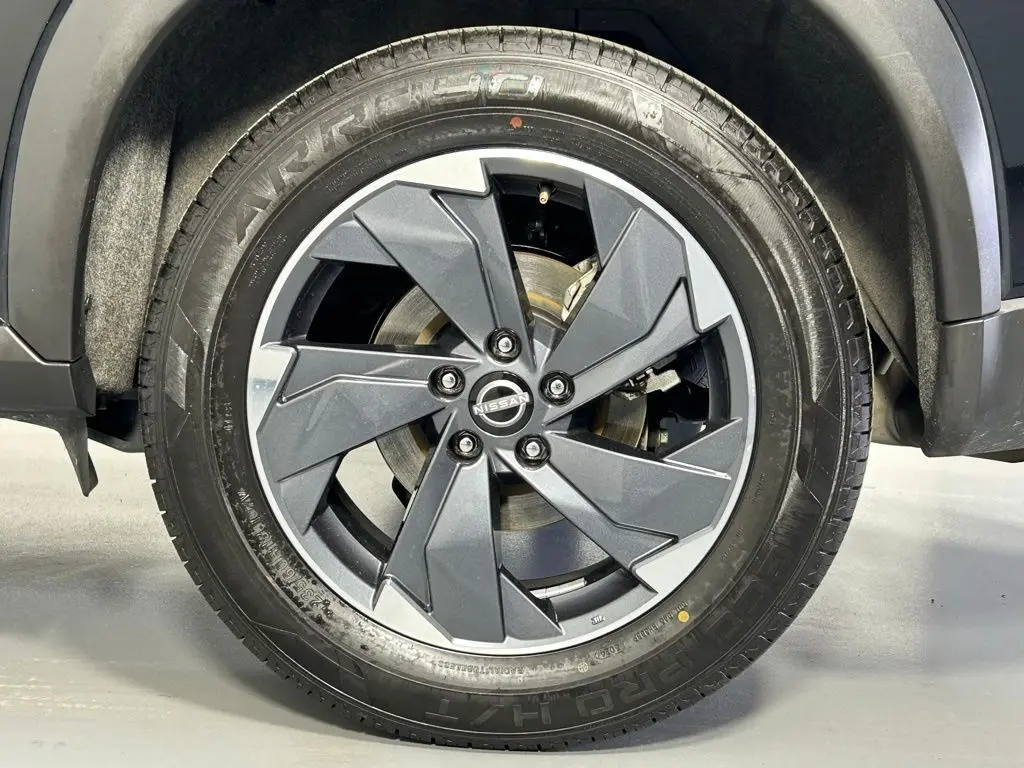 2024 Nissan Rogue SV photo 34