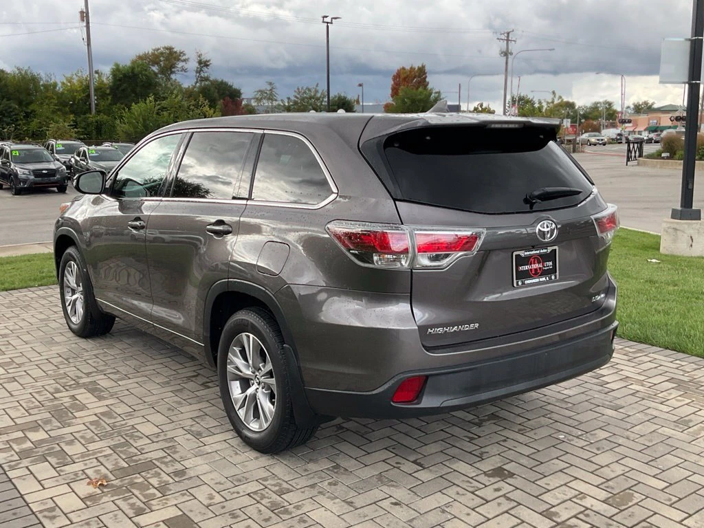 Used 2016 Toyota Highlander LE Plus with VIN 5TDBKRFHXGS295118 for sale in Evergreen Park, IL
