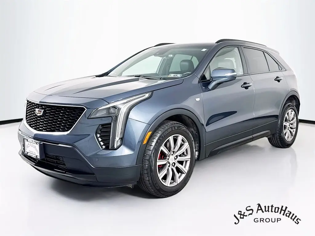 2021 Cadillac XT4 Sport photo 3