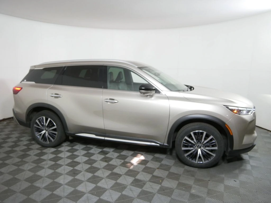 Used 2024 INFINITI QX60 Sensory with VIN 5N1DL1GS6RC359060 for sale in Golden Valley, Minnesota