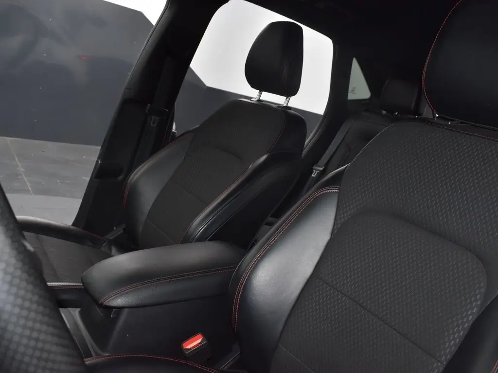 2023 Ford Escape ST-Line photo 21