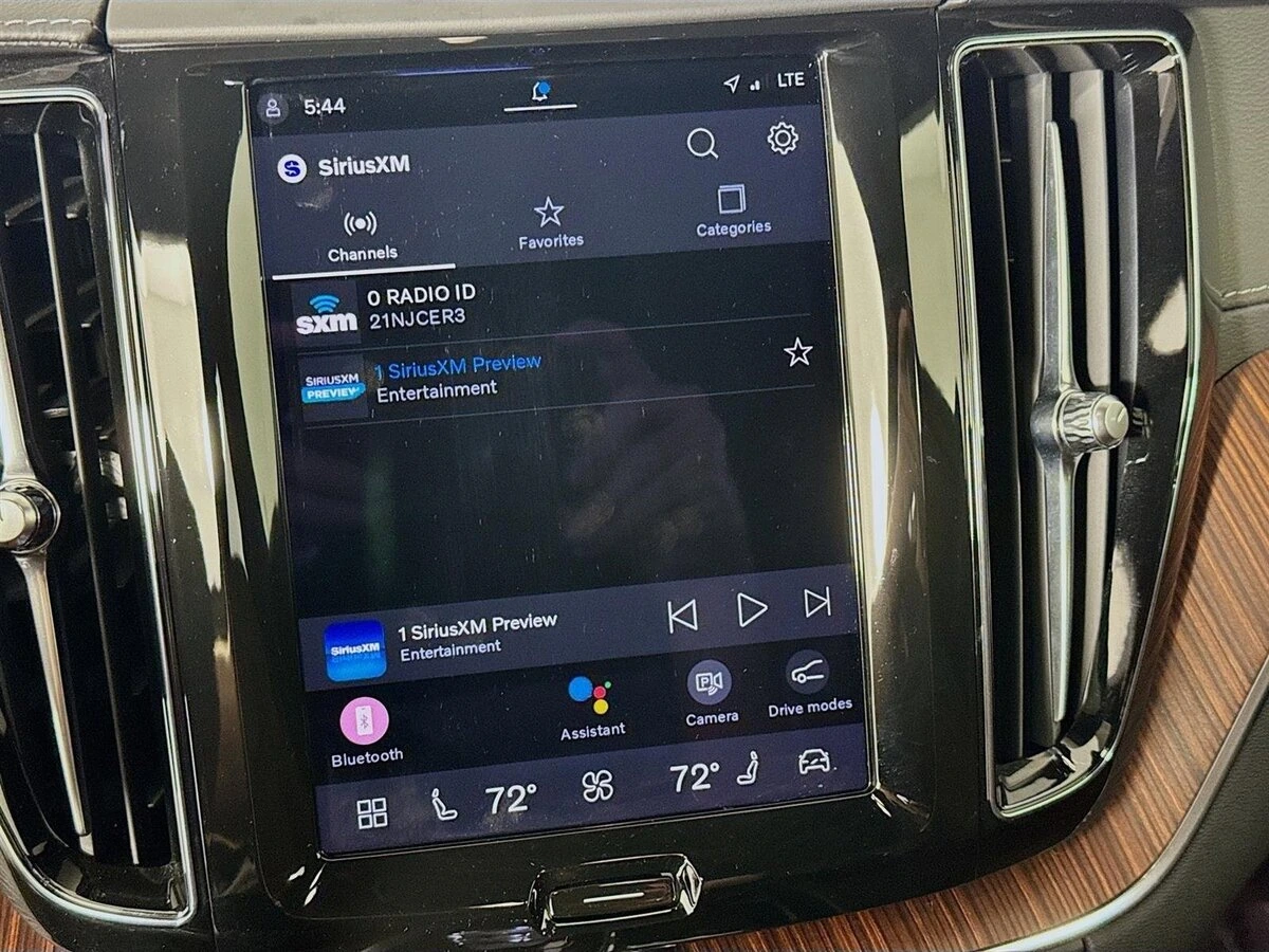 2023 Volvo - image 15