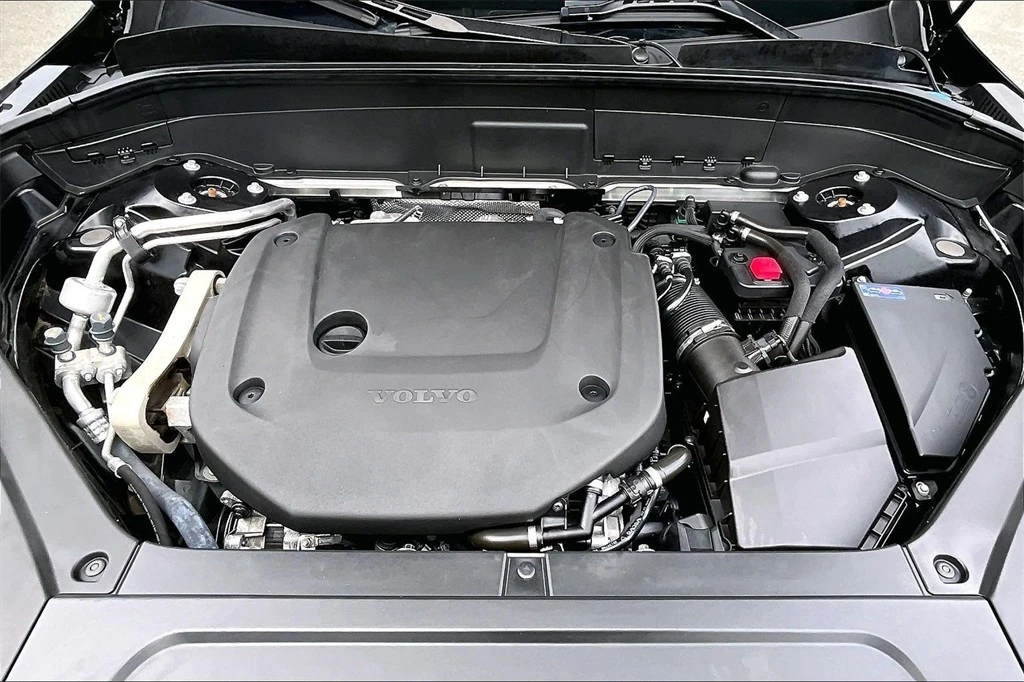 2023 Volvo - image 30