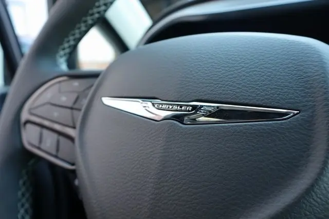 2026 Chrysler Pacifica Limited photo 25