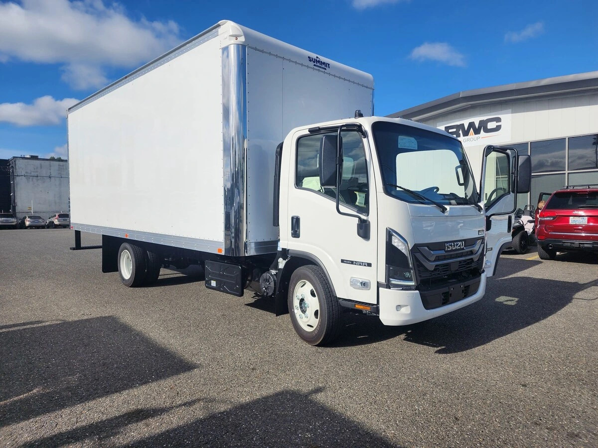 2025 Isuzu NRR — photo 2