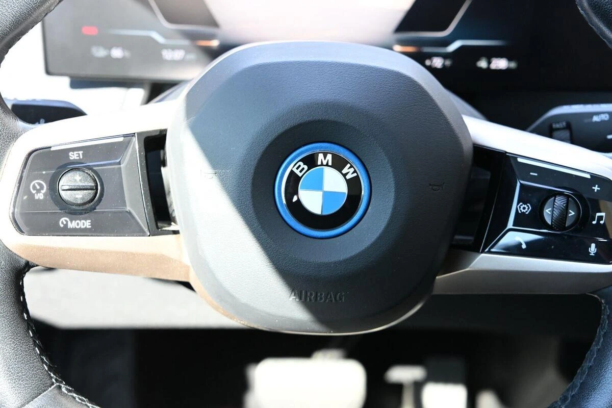 2024 BMW iX Base - Photo 23