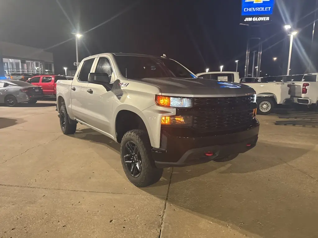 2022 Chevrolet Silverado 1500 Custom Trail Boss photo 2