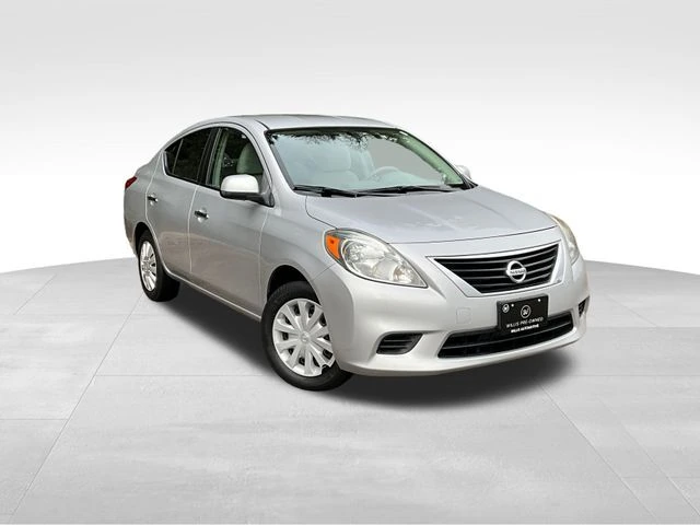 2012 Nissan Versa SV
