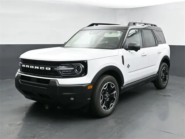 2025 Ford Bronco Sport Outer Banks photo 4