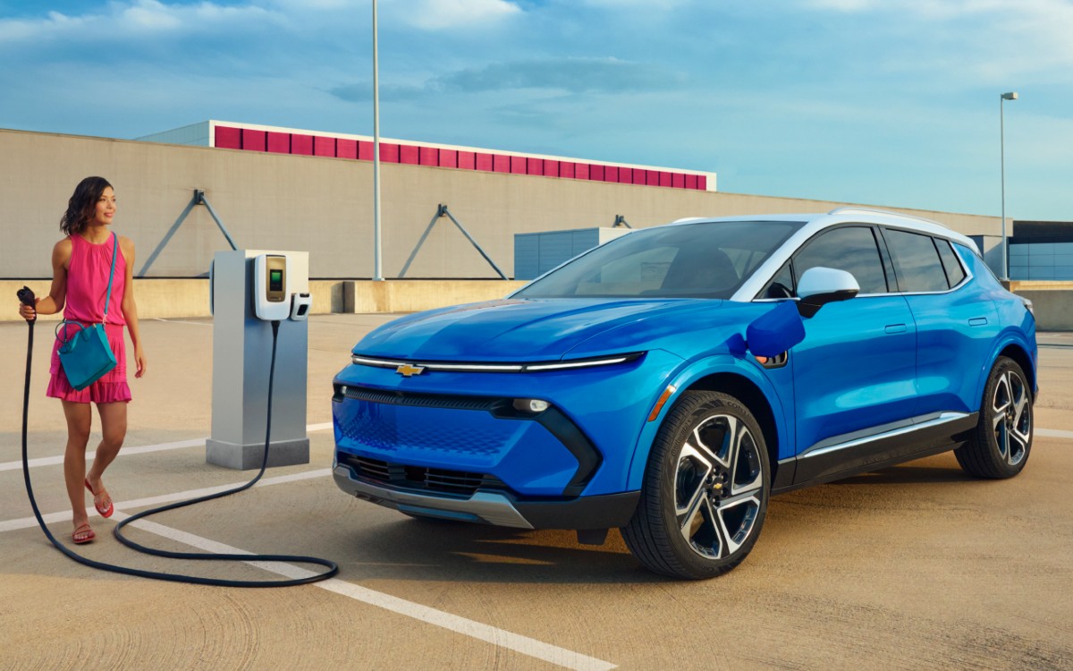 2025 Chevy Blazer EV Exterior Driver Side Front Profile