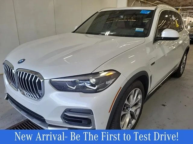 2023 BMW X5 xDrive45e's photo