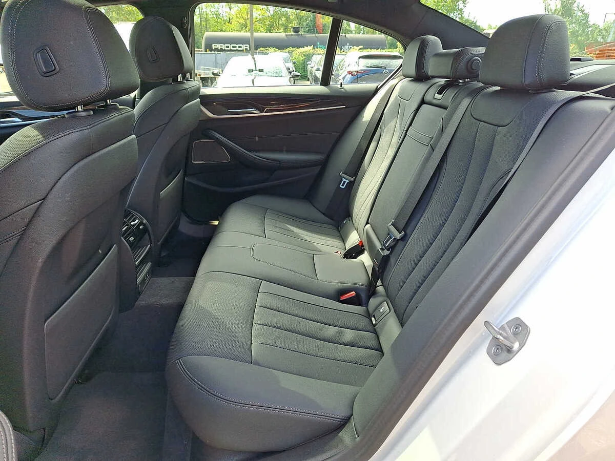 2023 BMW 5 Series 540i - Photo 8
