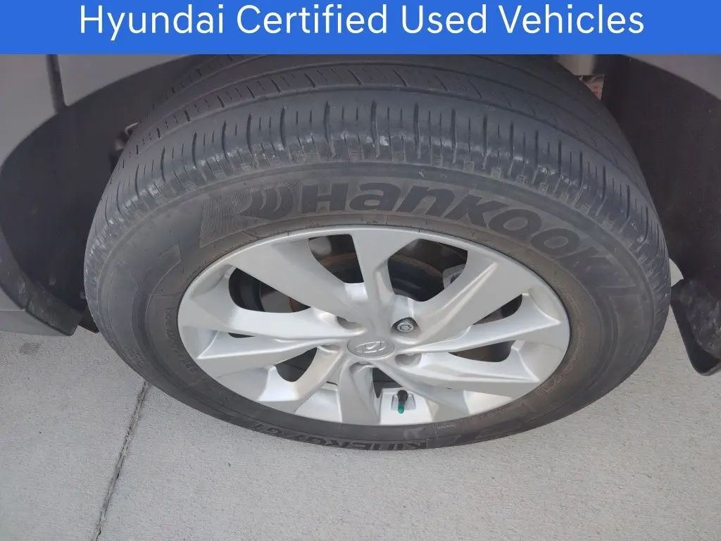 2020 Hyundai Tucson SE photo 17